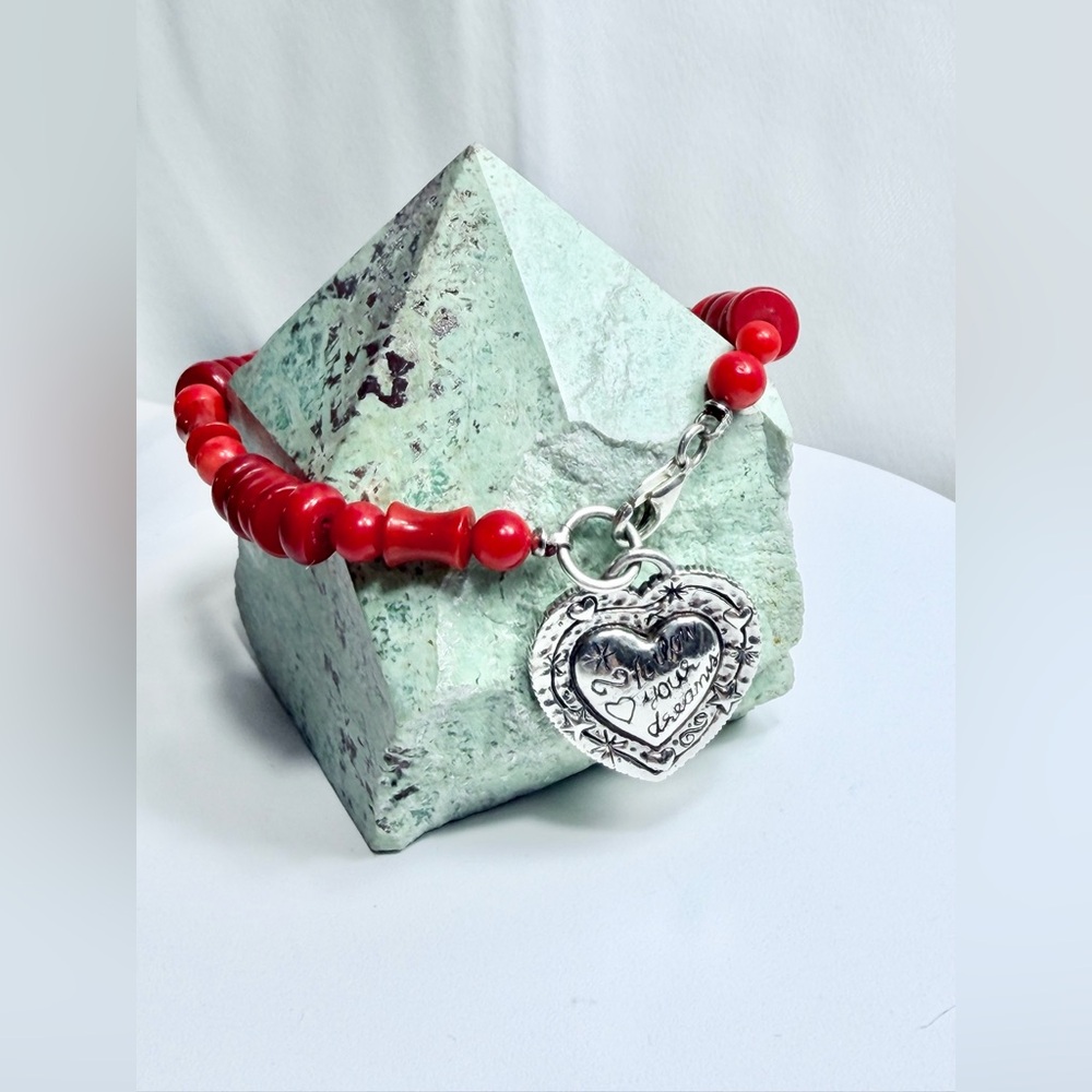 Silpada RARE🦄 Sterling Silver Coral Beaded “FOLLOW YOUR DREAMS” Heart Bracelet